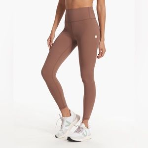 Vuori AllTheFeels BlissBlend Legging in Almond size small